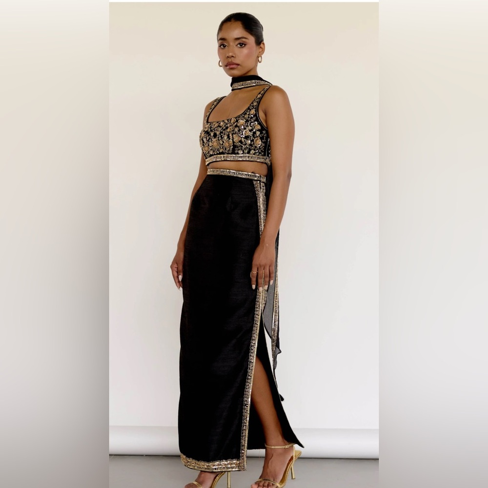 $578 SANI RAVI Elegant Black and Gold Women's Skirt set XL